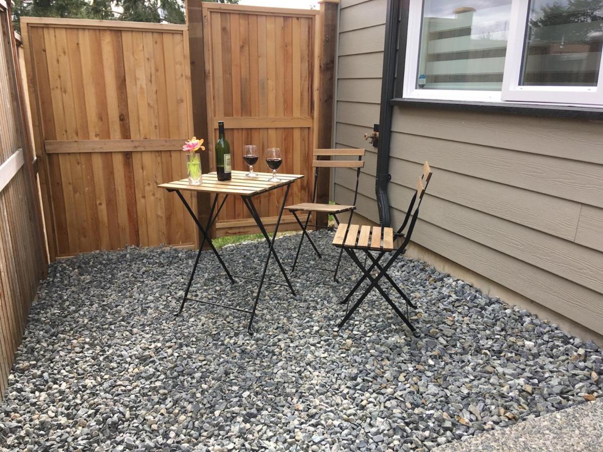 Mollys Cottage-The Suite On Vancouver Island Near Yyj Airport And The Wa And Bc Ferries North Saanich 외부 사진