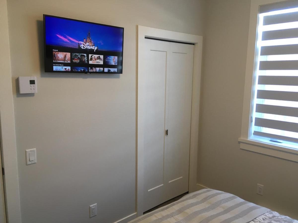 Mollys Cottage-The Suite On Vancouver Island Near Yyj Airport And The Wa And Bc Ferries North Saanich 외부 사진