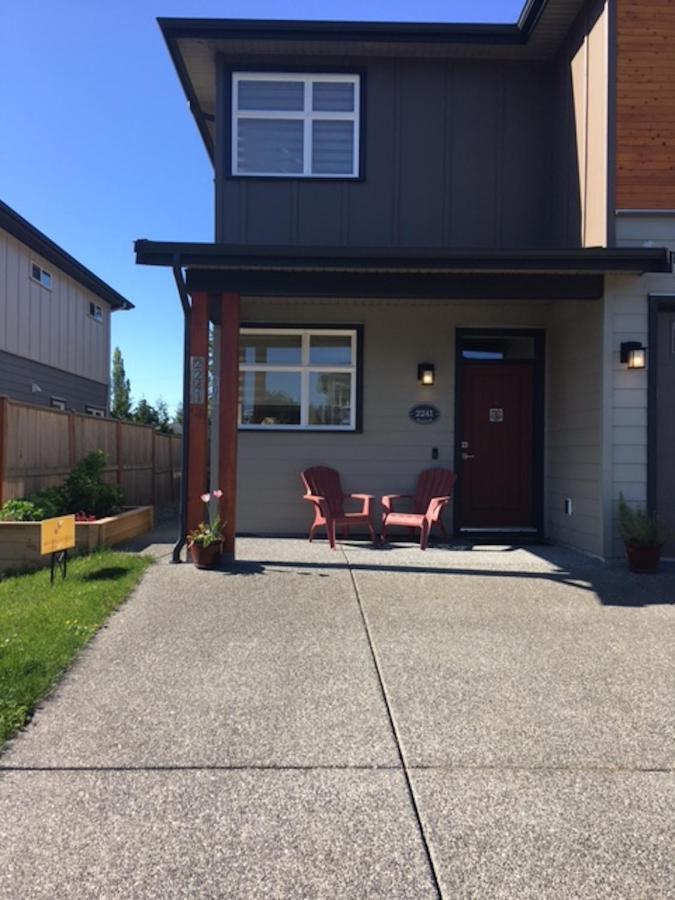 Mollys Cottage-The Suite On Vancouver Island Near Yyj Airport And The Wa And Bc Ferries North Saanich 외부 사진