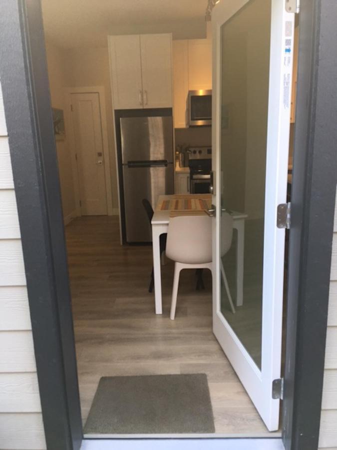 Mollys Cottage-The Suite On Vancouver Island Near Yyj Airport And The Wa And Bc Ferries North Saanich 외부 사진